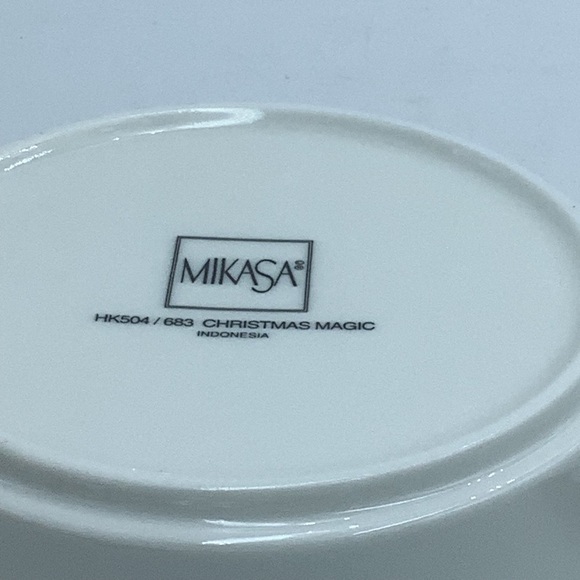Mikasa Christmas Magic Ceramic Trinket Box - Picture 8 of 8
